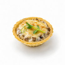 Мини-киш с шампиньонами и сырной шапкой